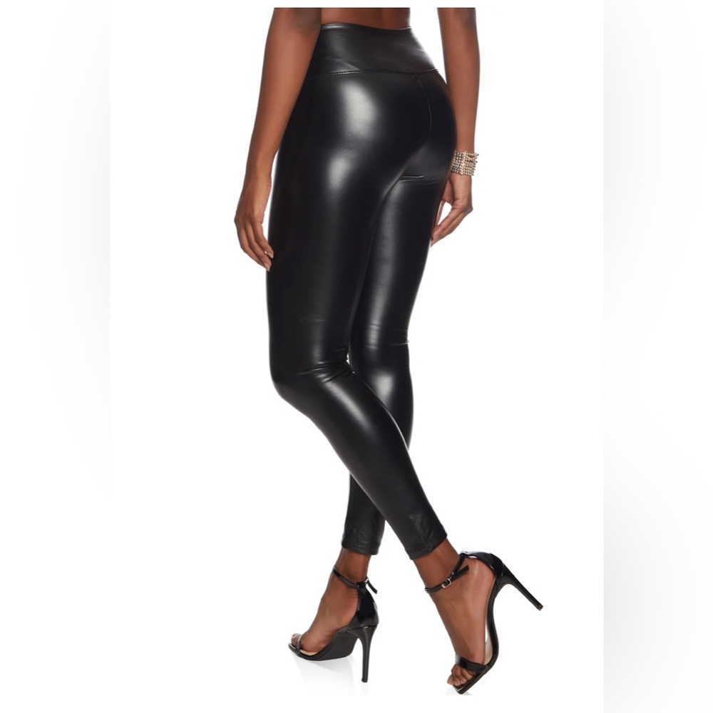 FAUXLEATHER HIGH WAISTED LEGGINGS BLACK